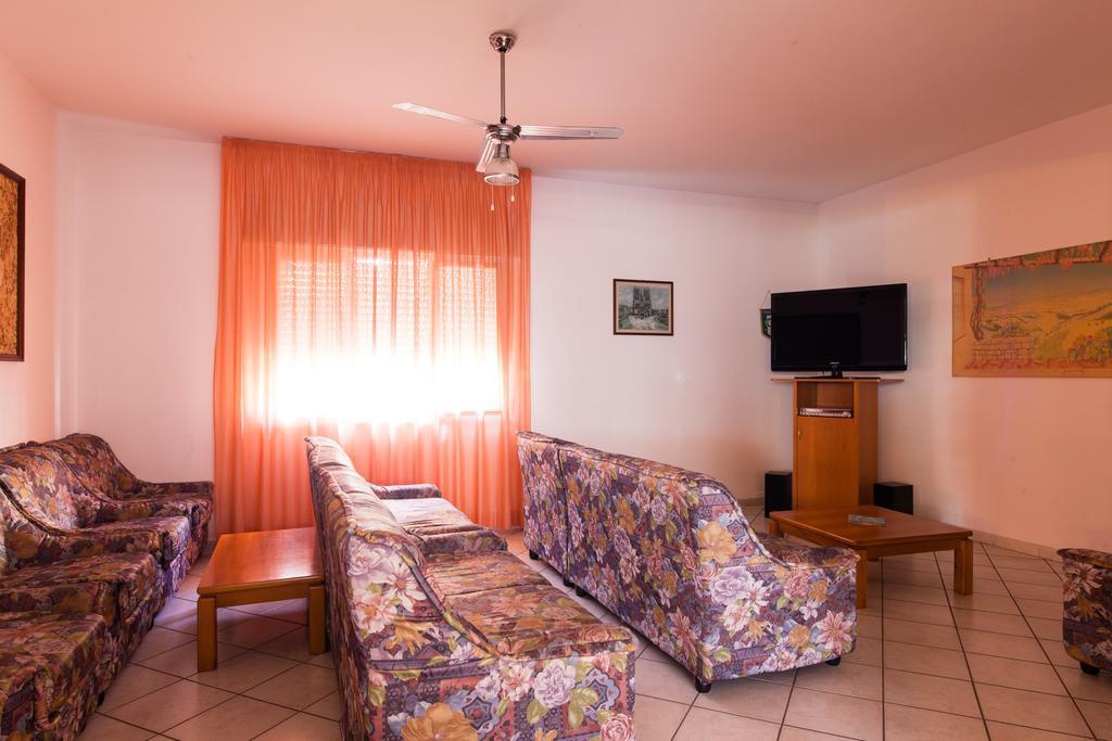 Hotel Gabry Cervia Buitenkant foto