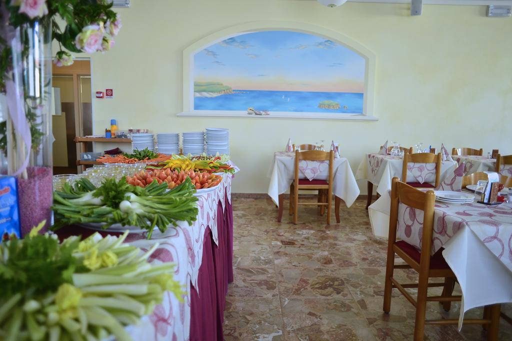 Hotel Gabry Cervia Buitenkant foto