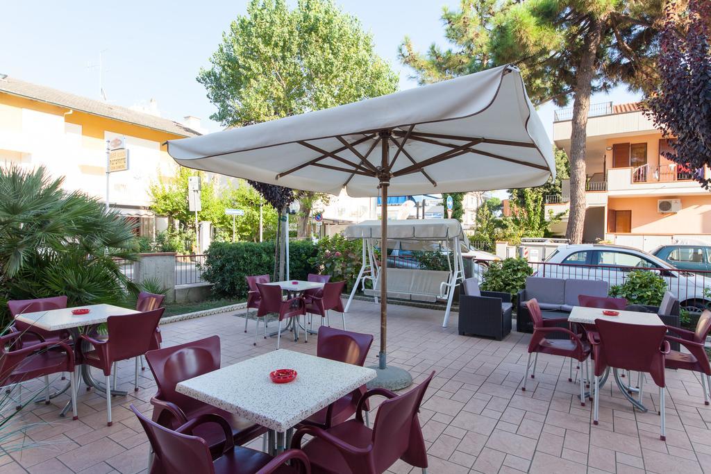 Hotel Gabry Cervia Buitenkant foto