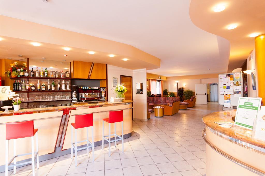 Hotel Gabry Cervia Buitenkant foto