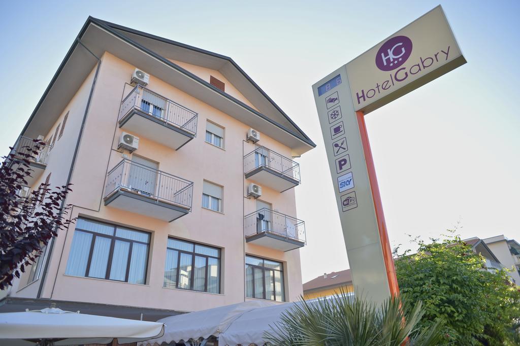 Hotel Gabry Cervia Buitenkant foto